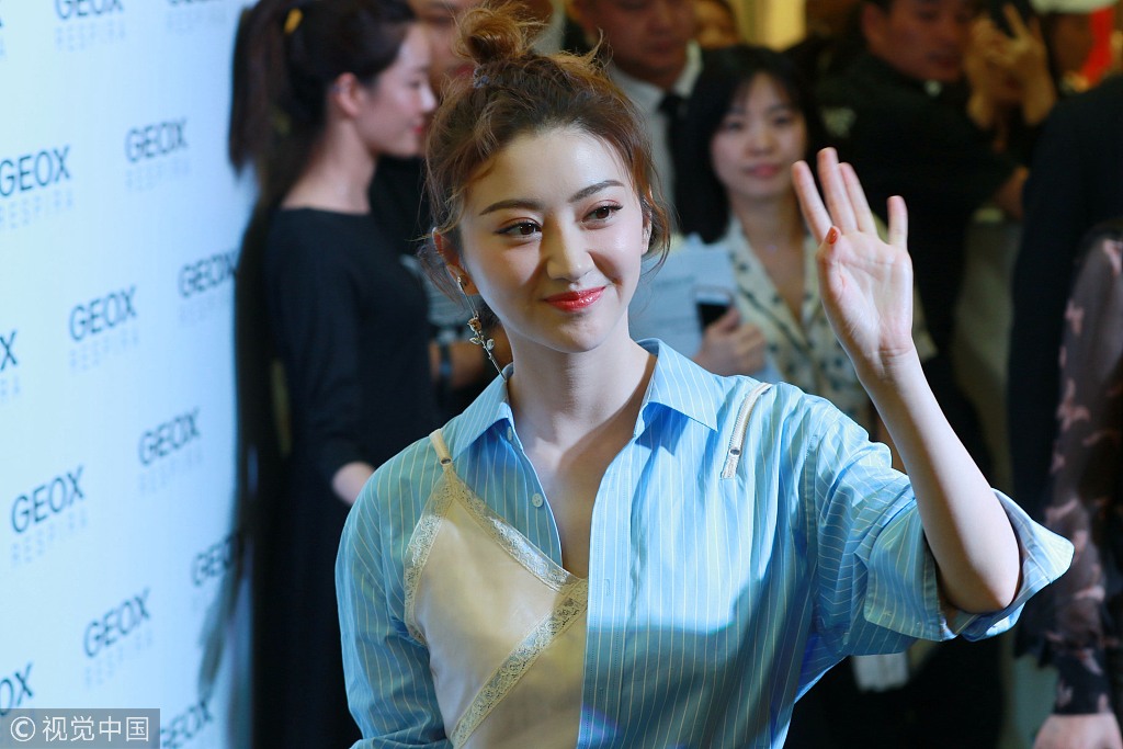 中国美胸模特视频中国美胸模特，时尚界的璀璨明珠