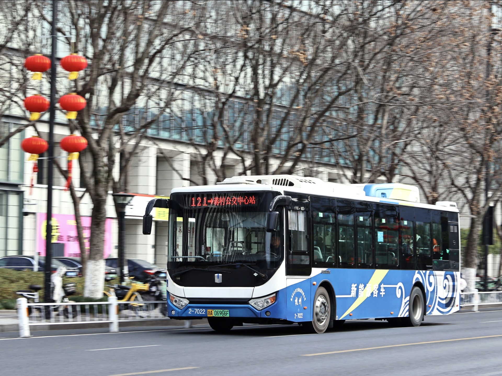 《啊够了满了公交车》公交车上的体验，满载而归的旅程-第2张图片