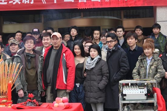 千山暮雪浴缸之吻的浪漫演绎-第1张图片