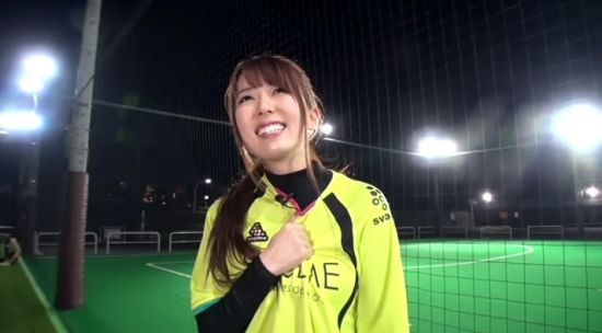 精品无码日本影片中波多野结衣与上原亚衣的独特魅力
