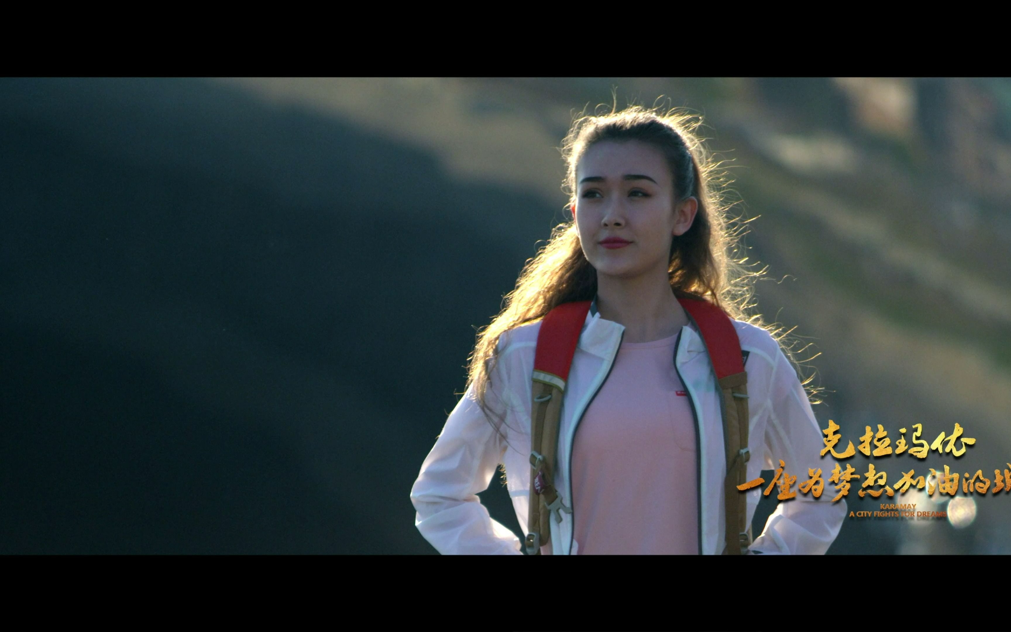 新疆女RAPPER18岁RDFJFTTIK新疆女RAPPER，18岁的音乐梦想与RDFJFTTIK的魅力-第1张图片