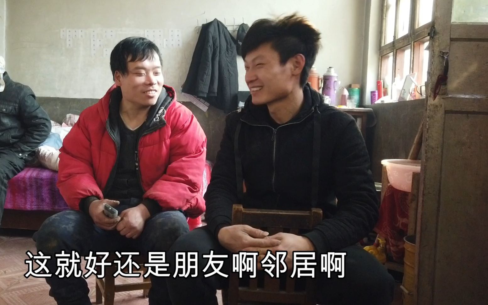 邻里之间的秘密，偷偷与邻居做爰的完整视频-第2张图片