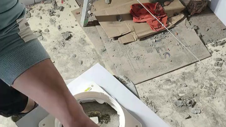 老赵抱着媛媛在厨房作爱视频厨房的秘密，老赵与媛媛的亲密瞬间-第1张图片