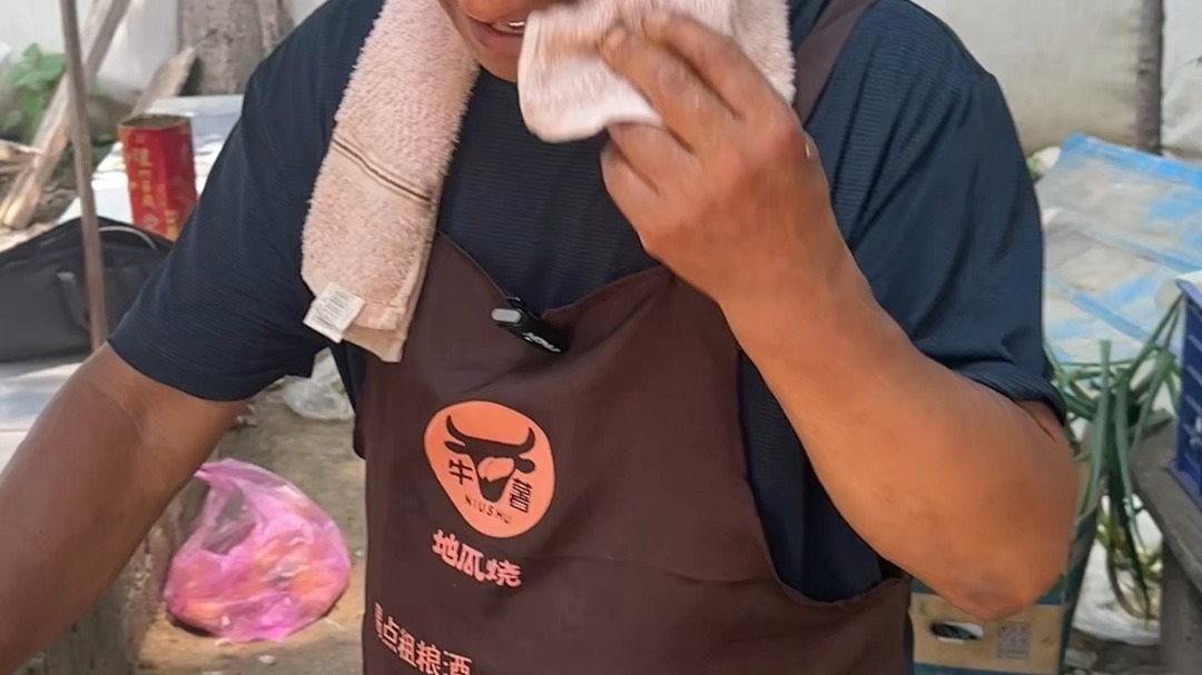 大爷你的手怎么伸那么长呢图片大爷的手艺，伸长之谜-第2张图片