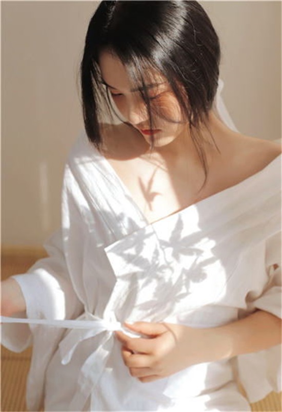 草莓樱桃丝瓜向日葵绿巨人ios探索草莓、樱桃、丝瓜、绿巨人及秋葵的神秘世界——破解植物之谜-第1张图片