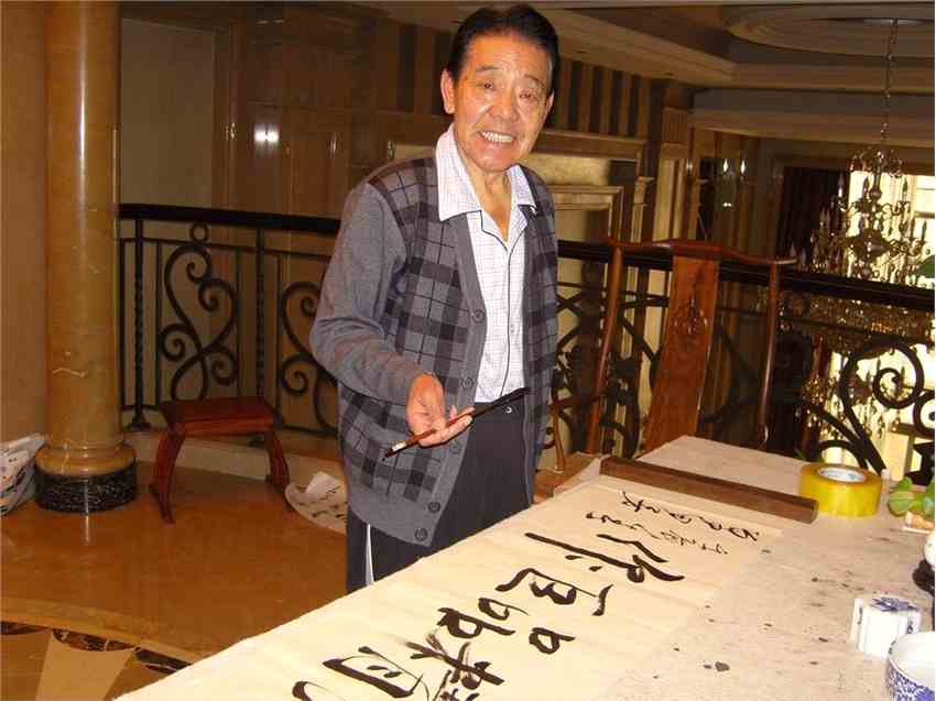 乱世枭雄单田芳评书乱世枭雄，单田芳评书艺术探微-第2张图片