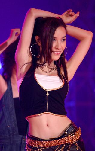 玉女校花的呻呤玉女校花之青春的微妙呻呤