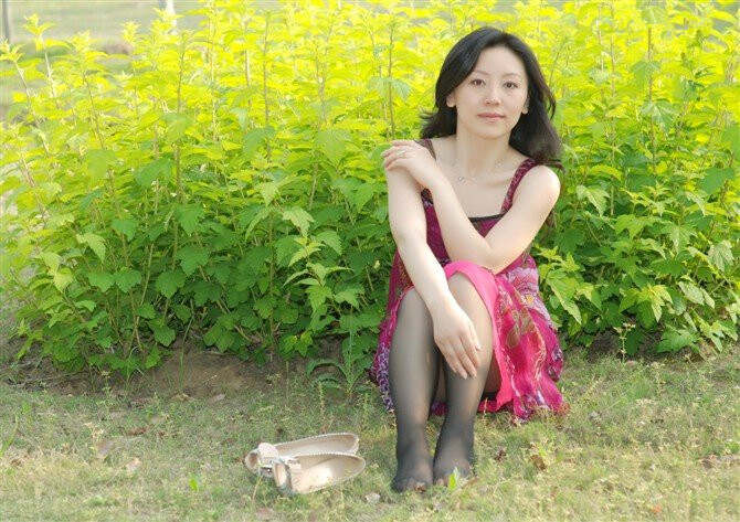 娇吟蜜汁耸动美妇娇吟蜜汁，美妇之耸动魅力-第3张图片