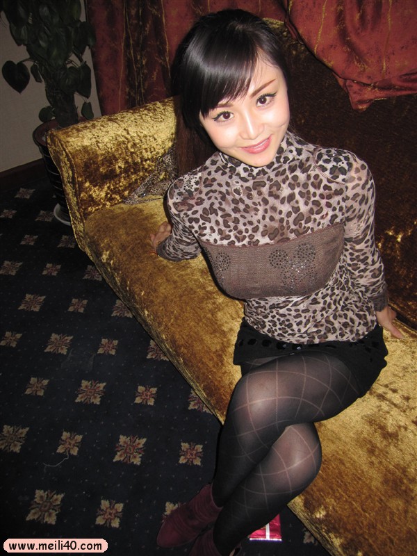 两个美妇用嘴服侍两个美妇的独特服务方式，用嘴的独特照顾-第2张图片