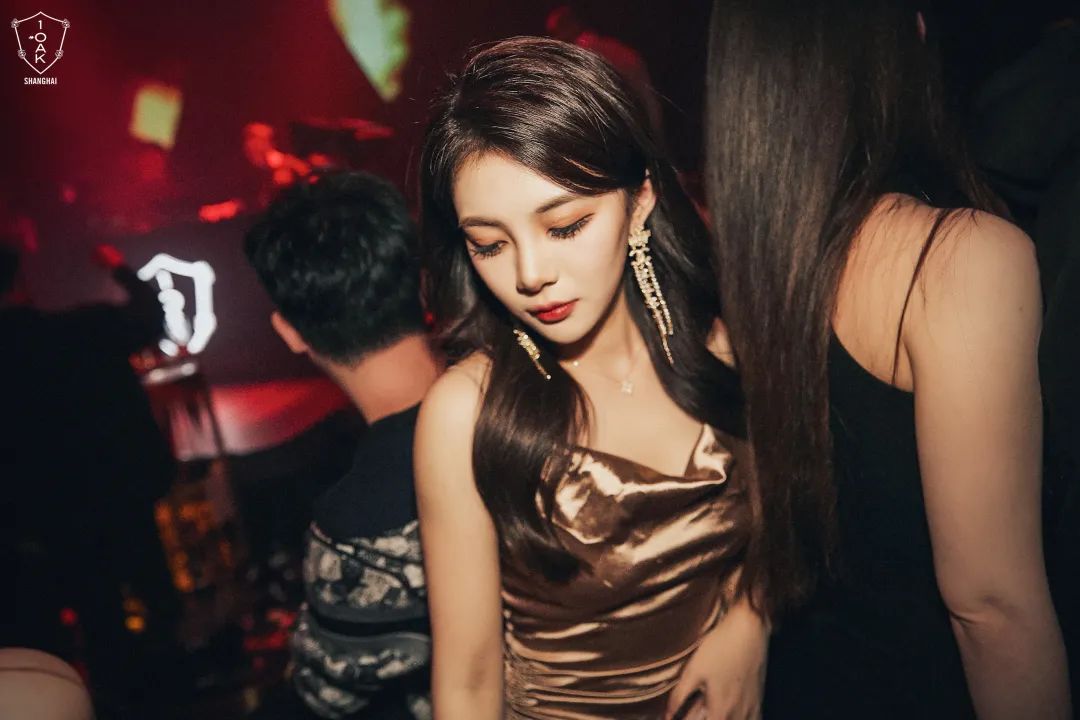 女生挑战，输了就要玩一个月的游戏-第2张图片
