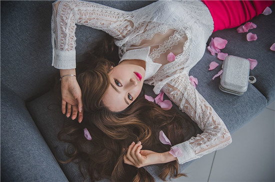 秋葵视频与美容院下载，男性助力与女性的美丽追求-第2张图片