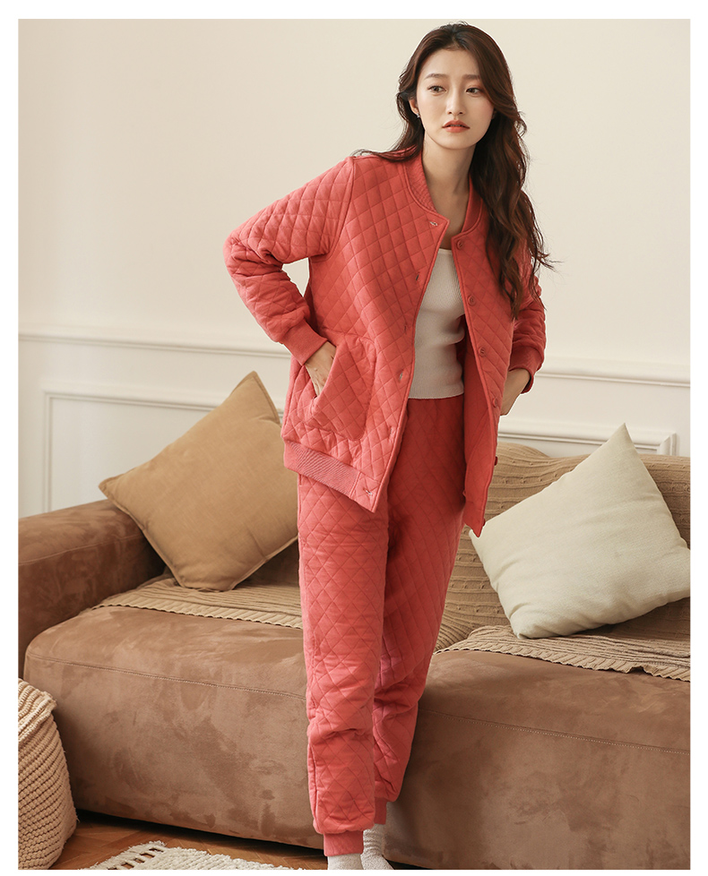 女式开襟睡衣舞蹈图片女式开襟睡衣舞蹈之美——图片赏析-第3张图片