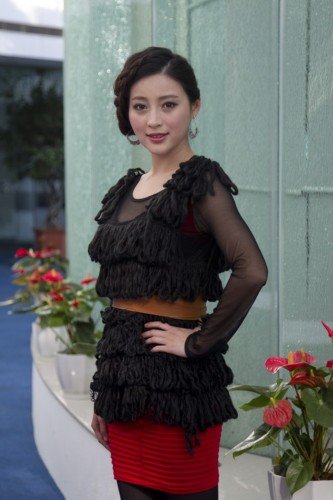 丁香花完整视频在线观看五月天里，婷婷的开心激情综合之旅-第3张图片
