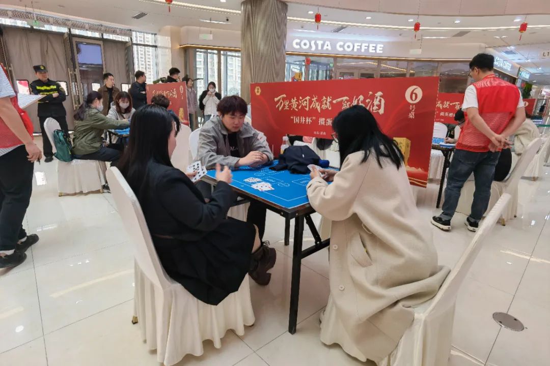 扑克游戏中的默契之旅，两人上下打扑克的乐趣与体验
