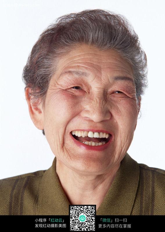 真人老太太实战镖客视频大全中国多毛老妇女现象的深度观察-第2张图片