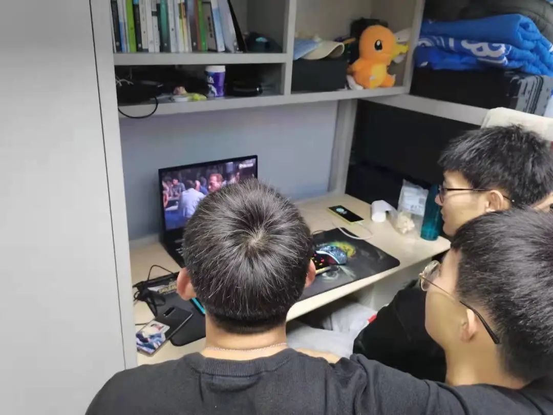 网络视频共享体验，两人共赏的WWW在线观看
