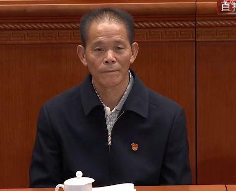 她开始慢迎迎合徐平雪周玉梅视频她与徐平雪周玉梅的慢迎之旅