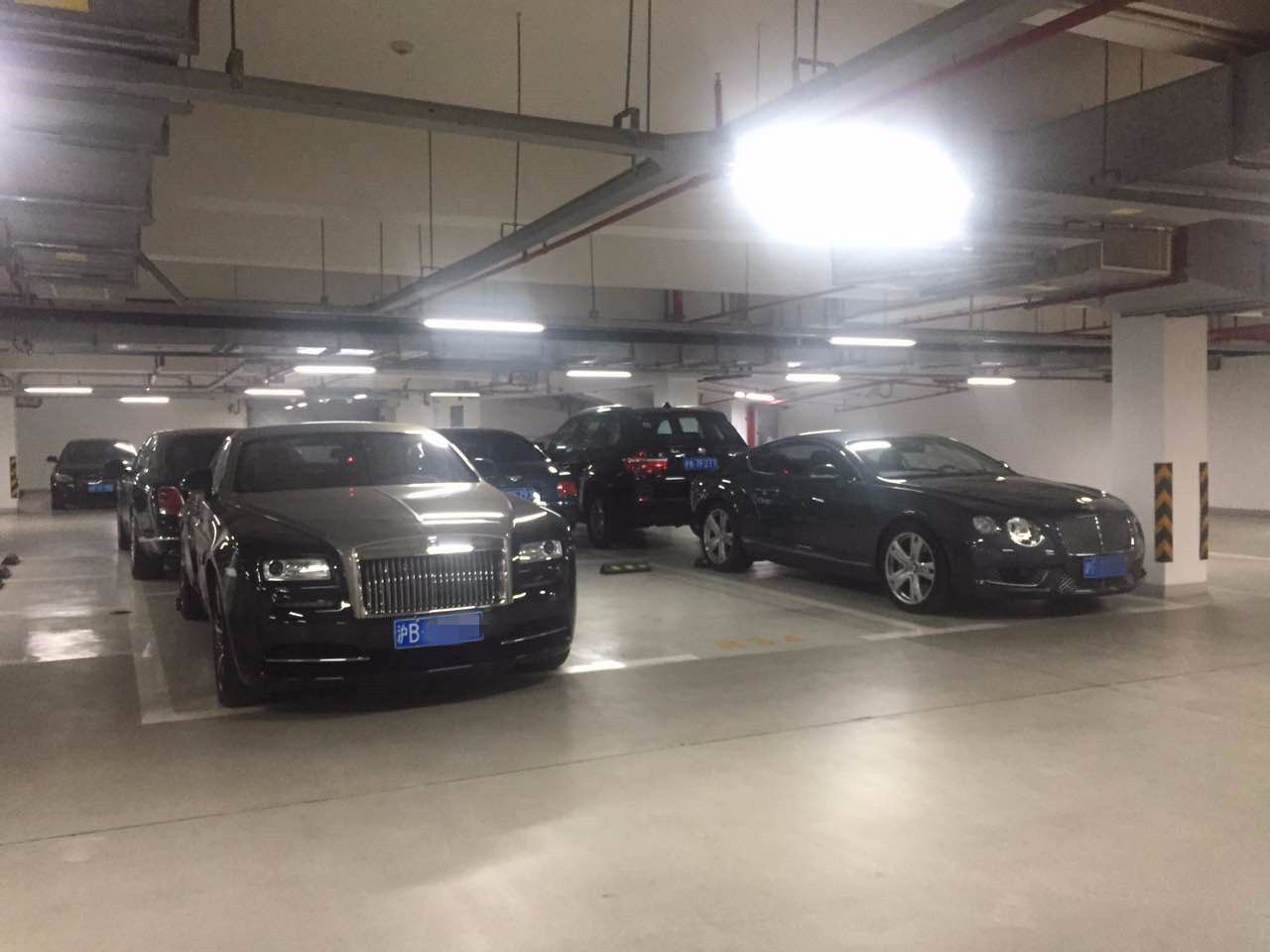 在停车场要了女朋友怎么办在停车场，我勇敢地走向了她——我的女朋友-第3张图片