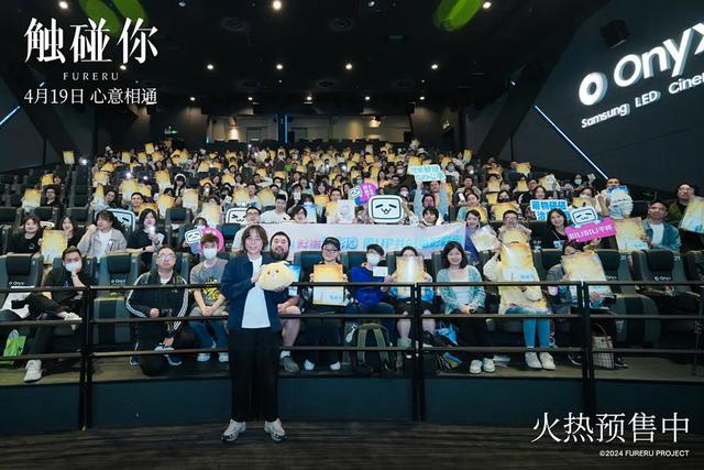异世之小小法师，穿越之旅的奇幻与成长-第1张图片