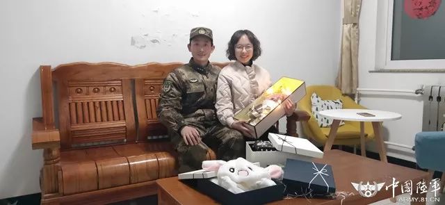 军嫂去探亲晚上可以一起住吗请问军嫂探亲住宿问题探讨-第1张图片