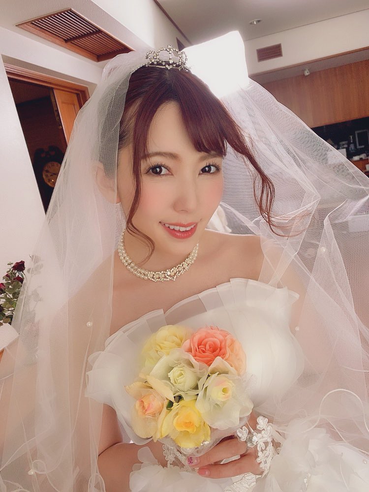 波多野结衣，一位备受瞩目的日本女星-第2张图片