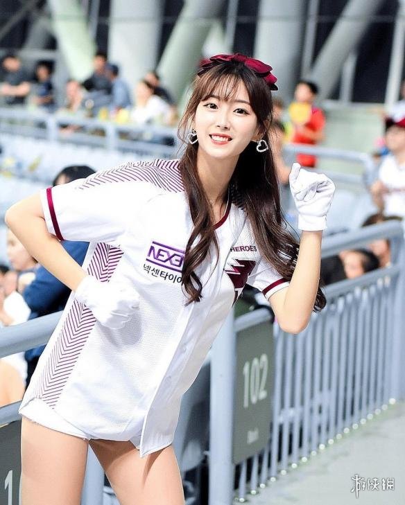 95美女秀怎么回事95后美女秀，时代新风尚的美丽展示-第3张图片