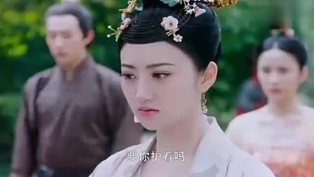 太子坐木马太子夹木棒骑马比赛的精彩瞬间