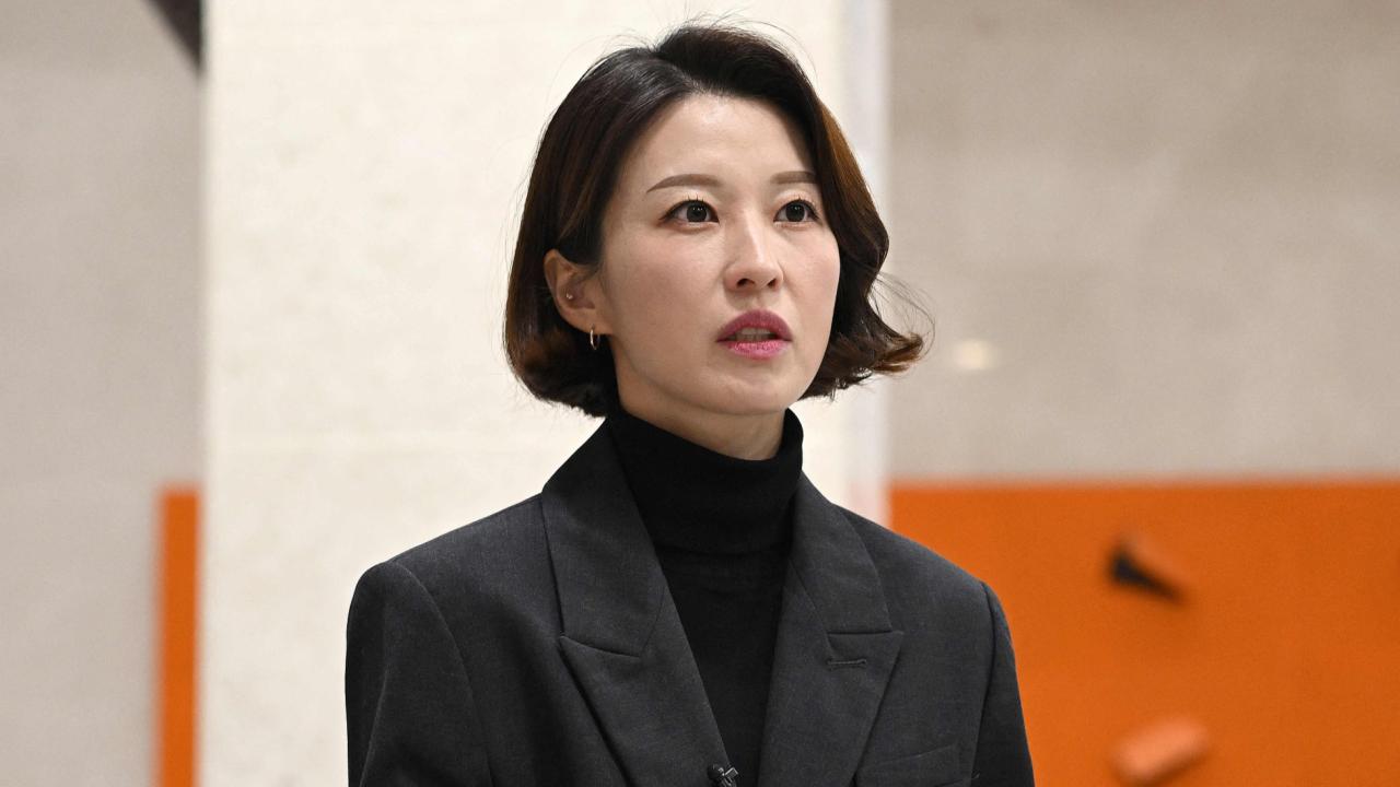 韩国女主播韩成珠大学研究韩国女主播韩成珠，魅力四溢的荧屏之星-第1张图片