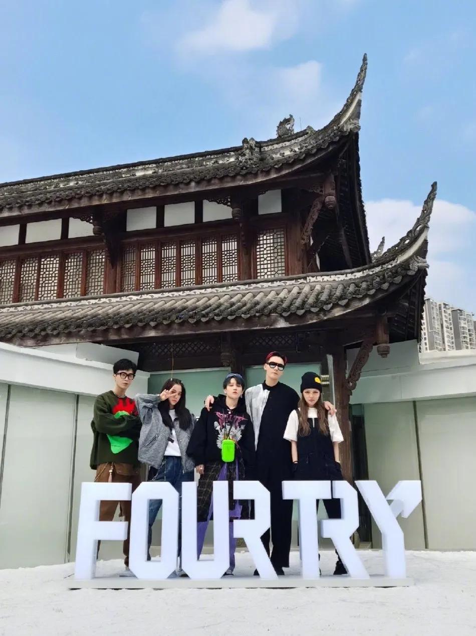 两个人在线观看直播网络直播的奇妙之旅，两个人的在线观看体验