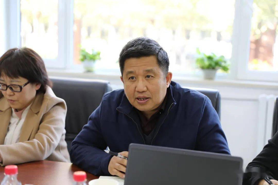 男生与老师共同探索的成长之路-第2张图片