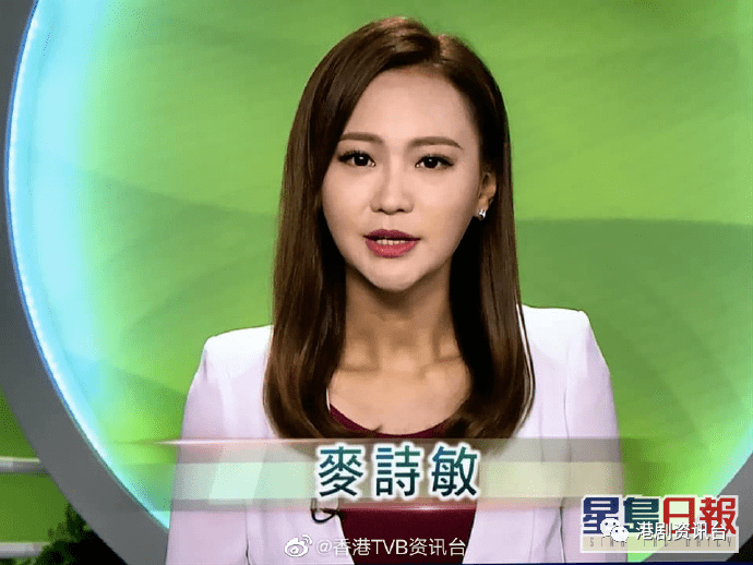 在车里疯狂的吃我奶车内的疯狂，我奶的诱惑-第1张图片