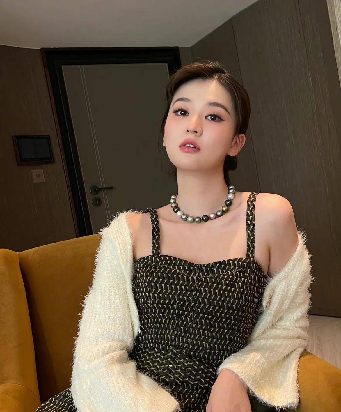 秦先生第15部大战白富美秦先生第15次挑战，与白富美的大战-第1张图片