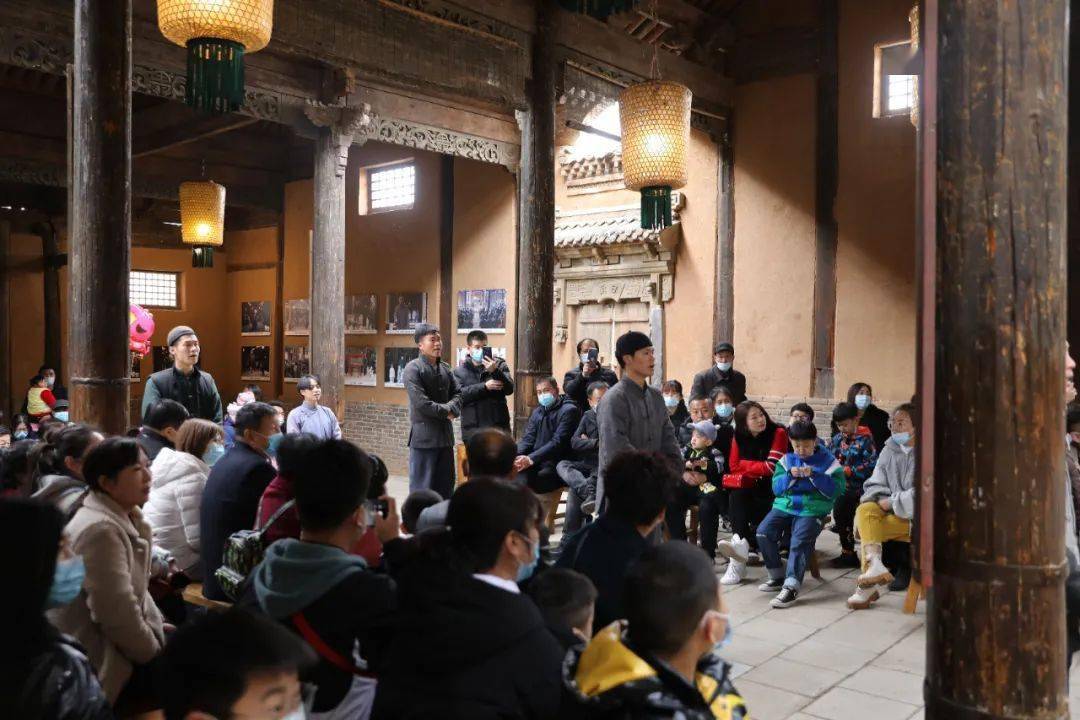 夜声之谜，父母房间的滋水声