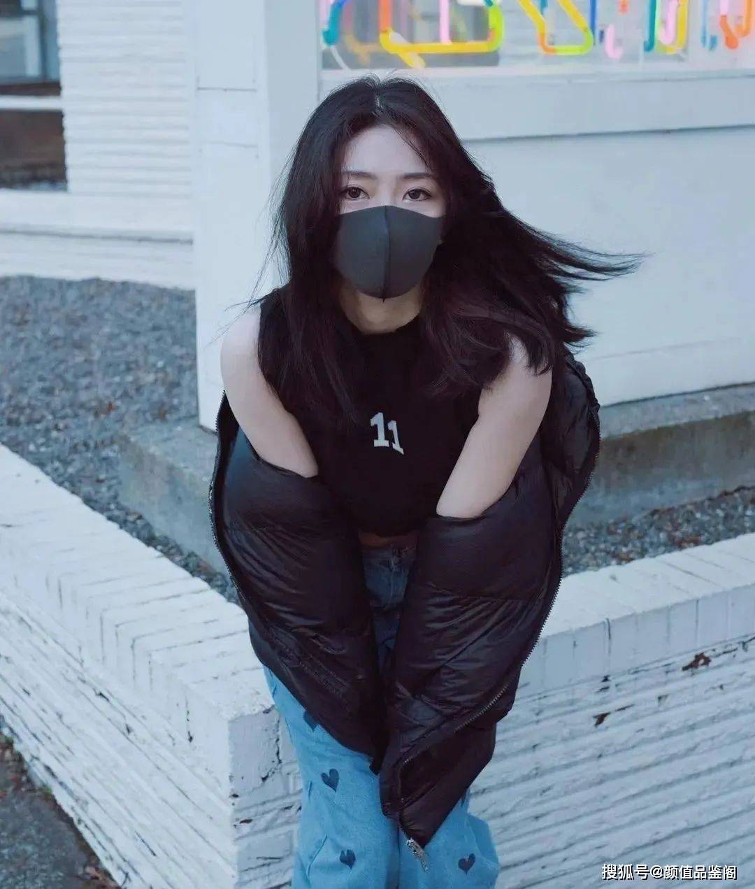 玩偶姐姐不戴口罩照片大全玩偶姐姐的独特魅力，不戴口罩的美丽瞬间-第1张图片