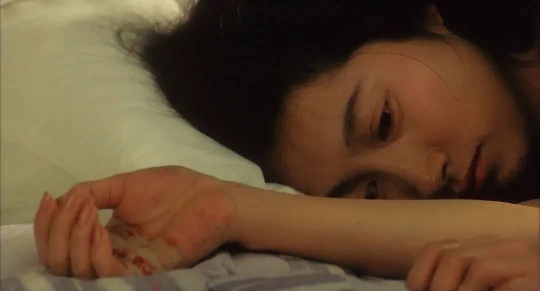 午夜伦理:伦理片午夜伦理，探索伦理片背后的道德与人性-第3张图片
