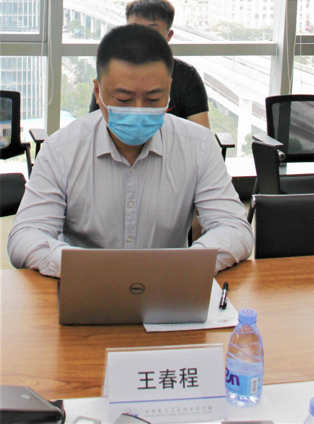 重生在港片世界李宏重生港片世界，李宏的传奇人生-第3张图片