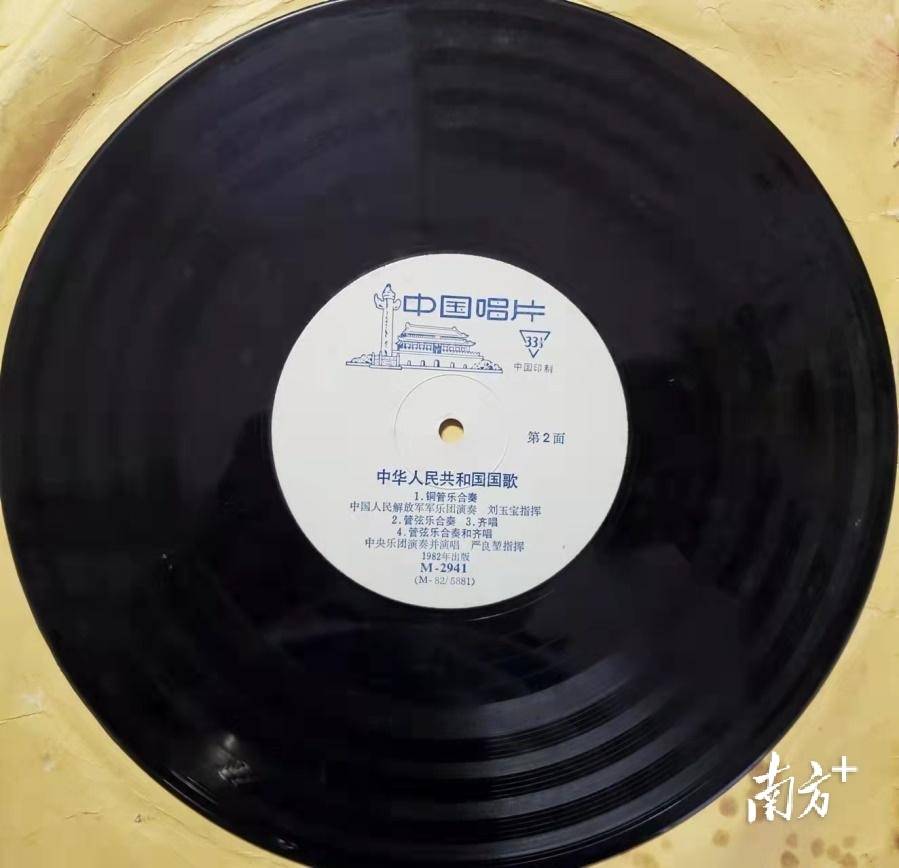 希亚希亚，音乐之路的璀璨之星-第3张图片