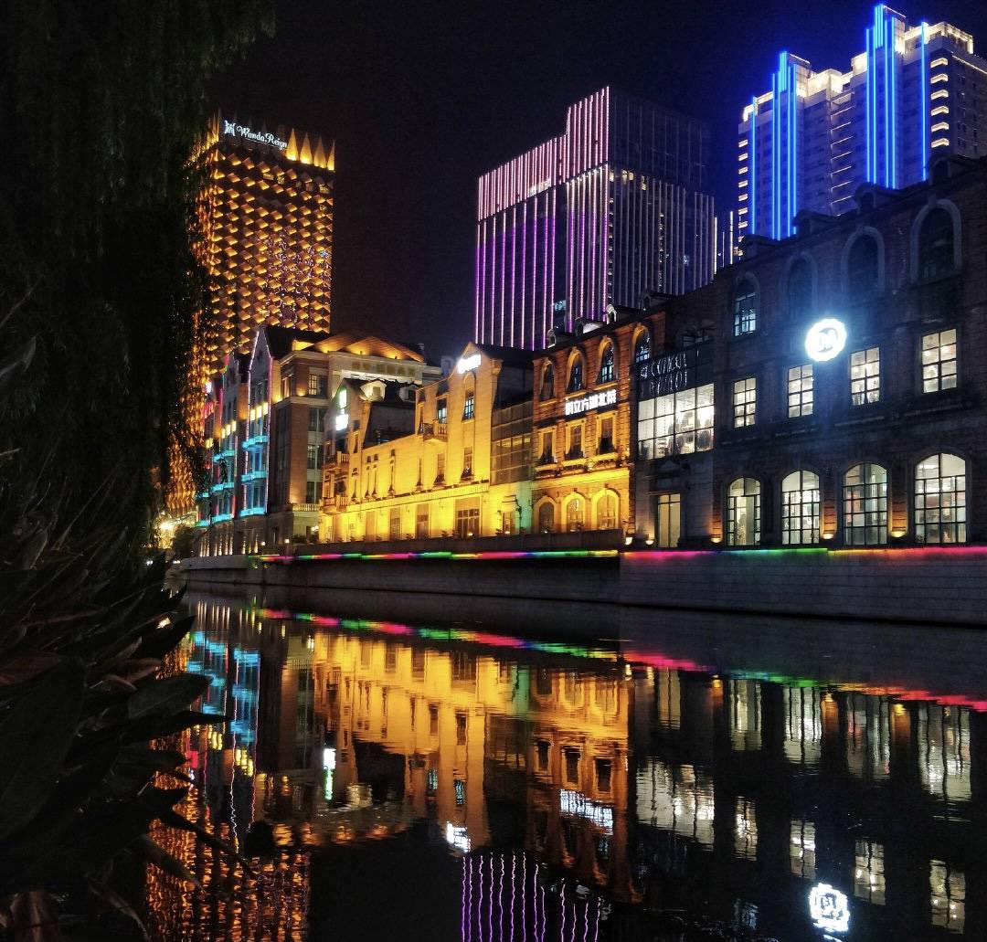 探索都市的繁华，8888夜生活-第2张图片