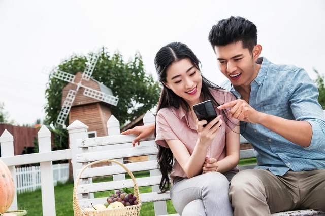 男生与女生共同探索的华为版免费软件——探索之旅的奇妙体验