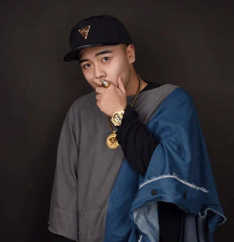 白人未成年RAPPER最新消息白人未成年RAPPER，音乐界的新星-第2张图片