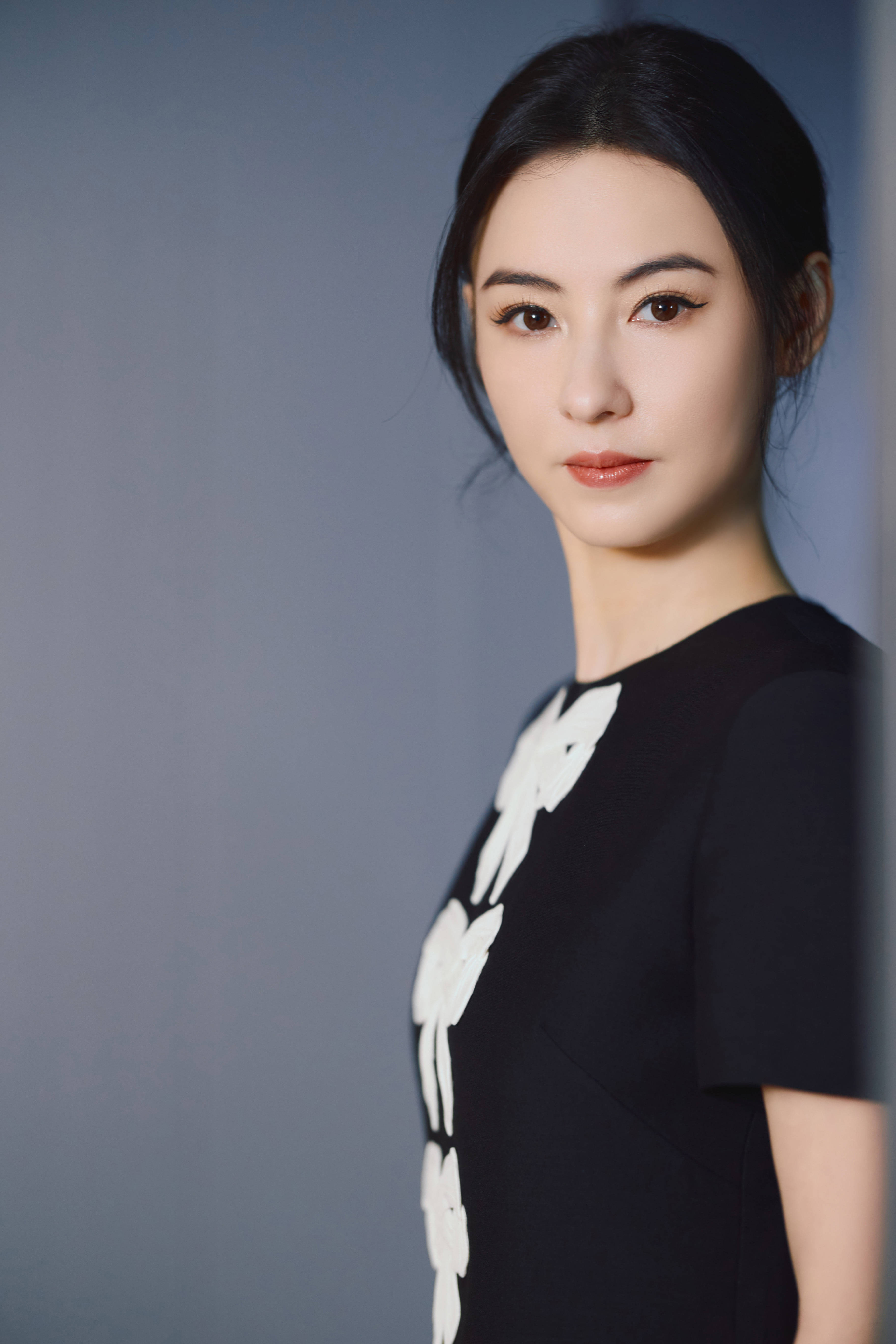 探索丰满多毛的大阴唇之美-第2张图片