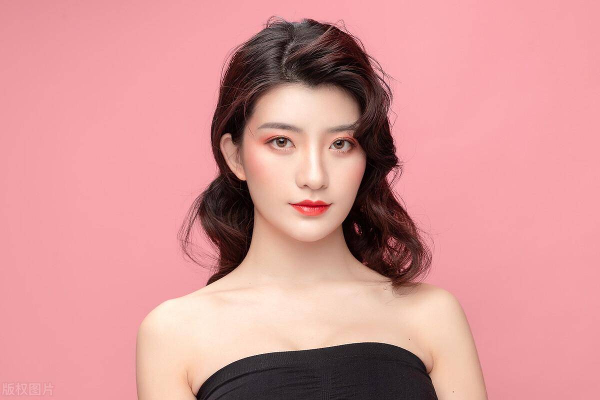 白洁 孙倩白洁与孙倩，两位女性的奋斗与成长