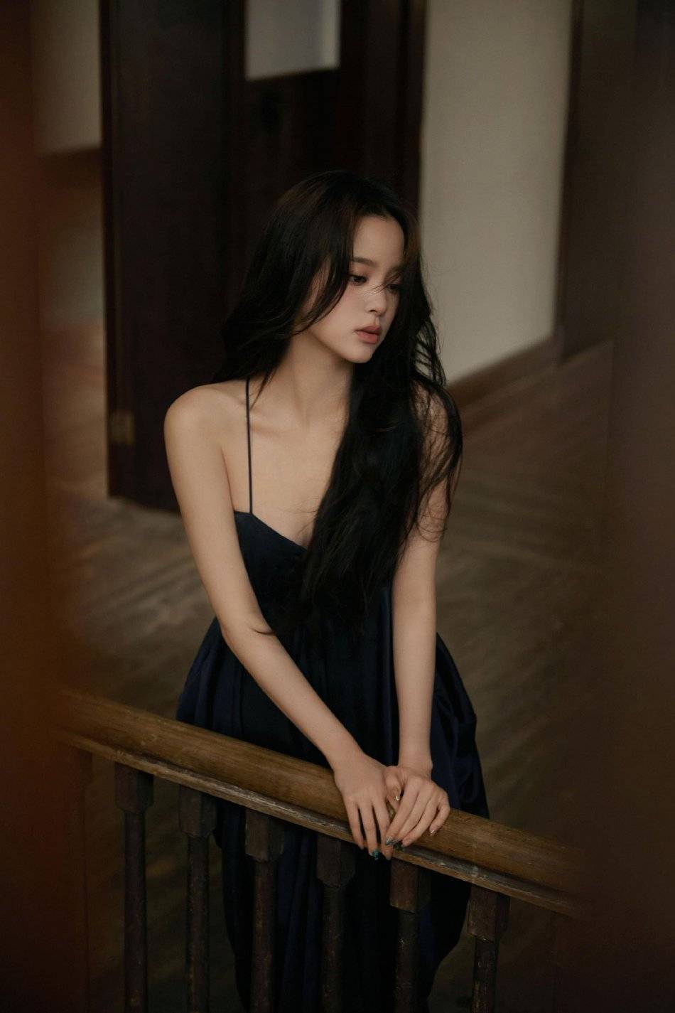 伊人久久大香线蕉综合网站，网络信息的深度解析-第1张图片
