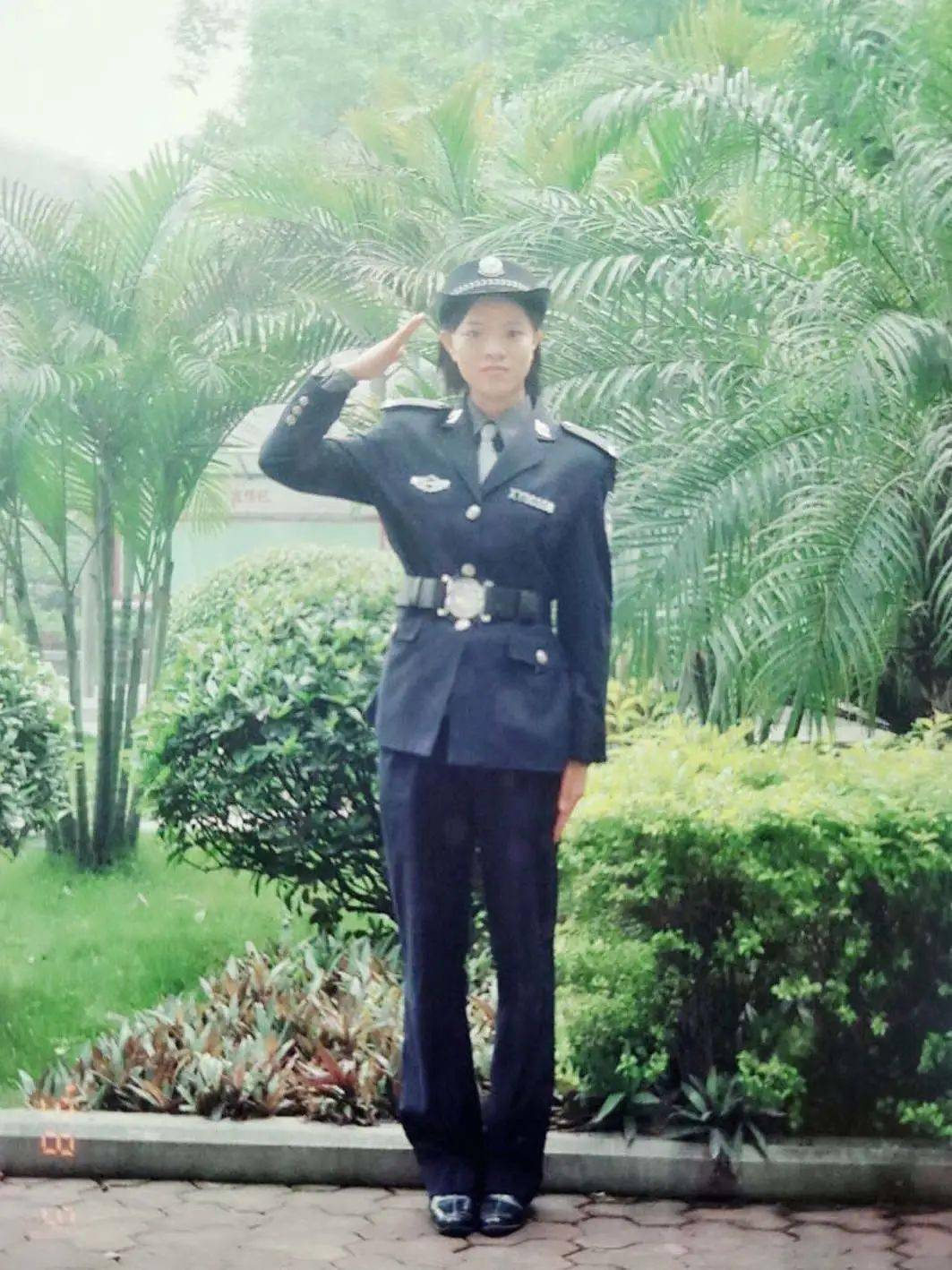吕总与张警官的完整视频纪实-第3张图片