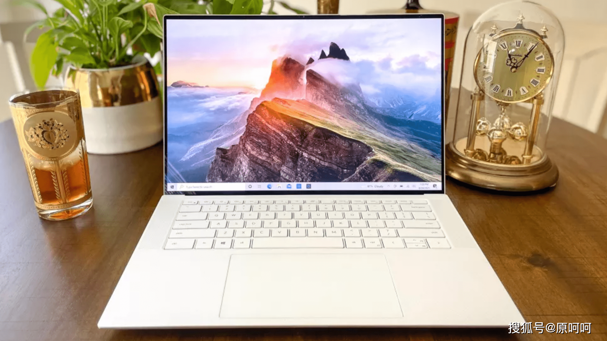 19岁与MACBOOK PRO，欧美青年的数字生活
