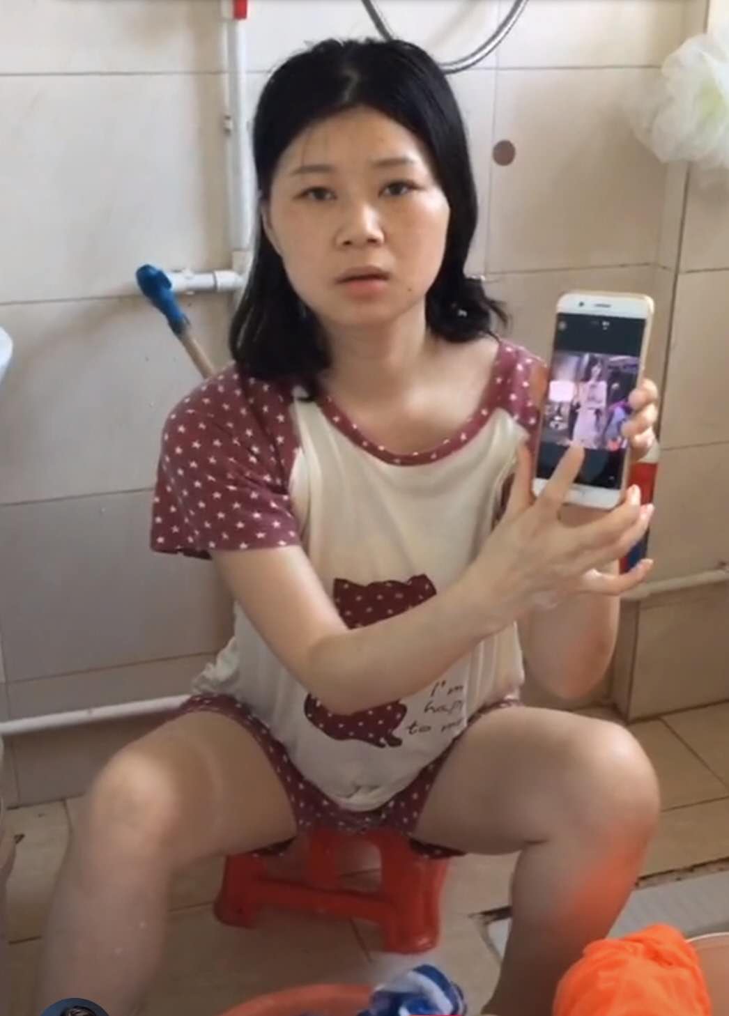 美女狂揉尿口揉到失禁美女狂揉尿口，警惕过度刺激的潜在风险