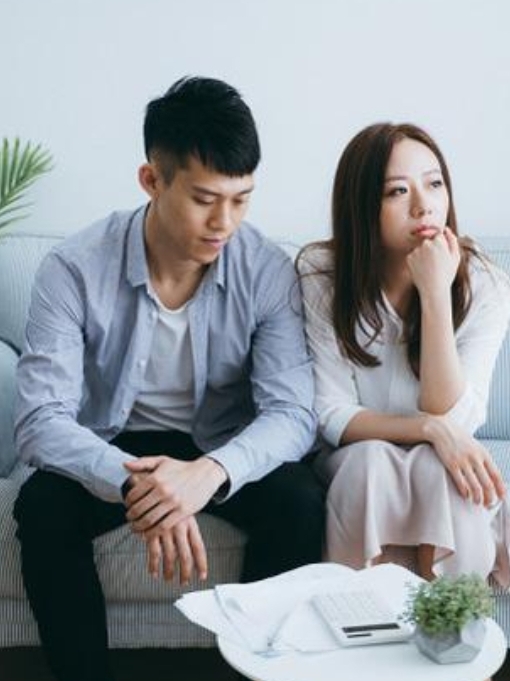 意外之举，男同桌的冲动与后果-第1张图片