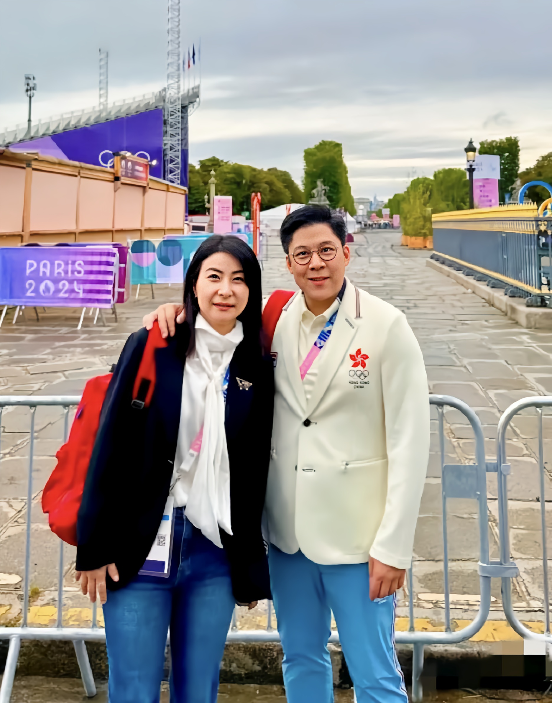 张津瑜警察记者落地瞬间——英勇与职责的完美诠释