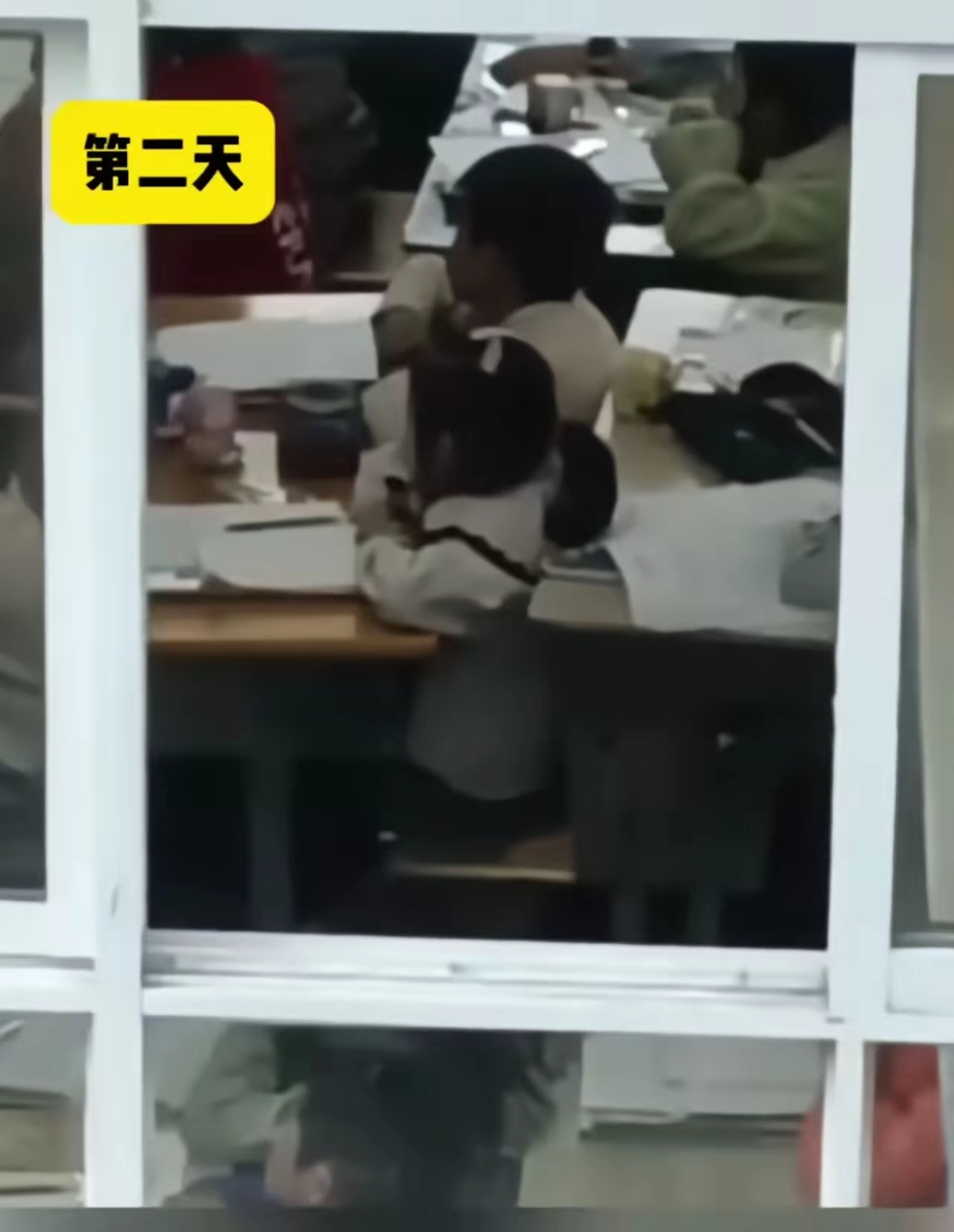 体育老师教唆学生在教室啪啪体育老师不当行为，教唆学生教室发生性关系事件的反思-第2张图片