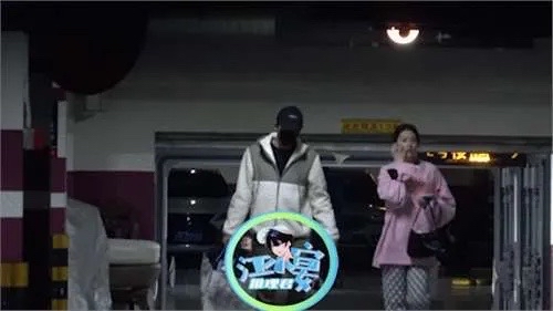与美女老师的同居生活